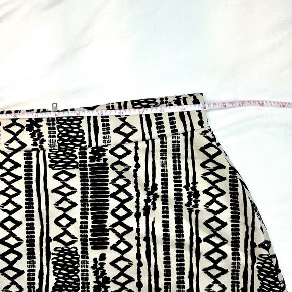 B Jewel Zip-Back Geometric Aztec Tribal Print Mini Skirt - L - Picture 5 of 7